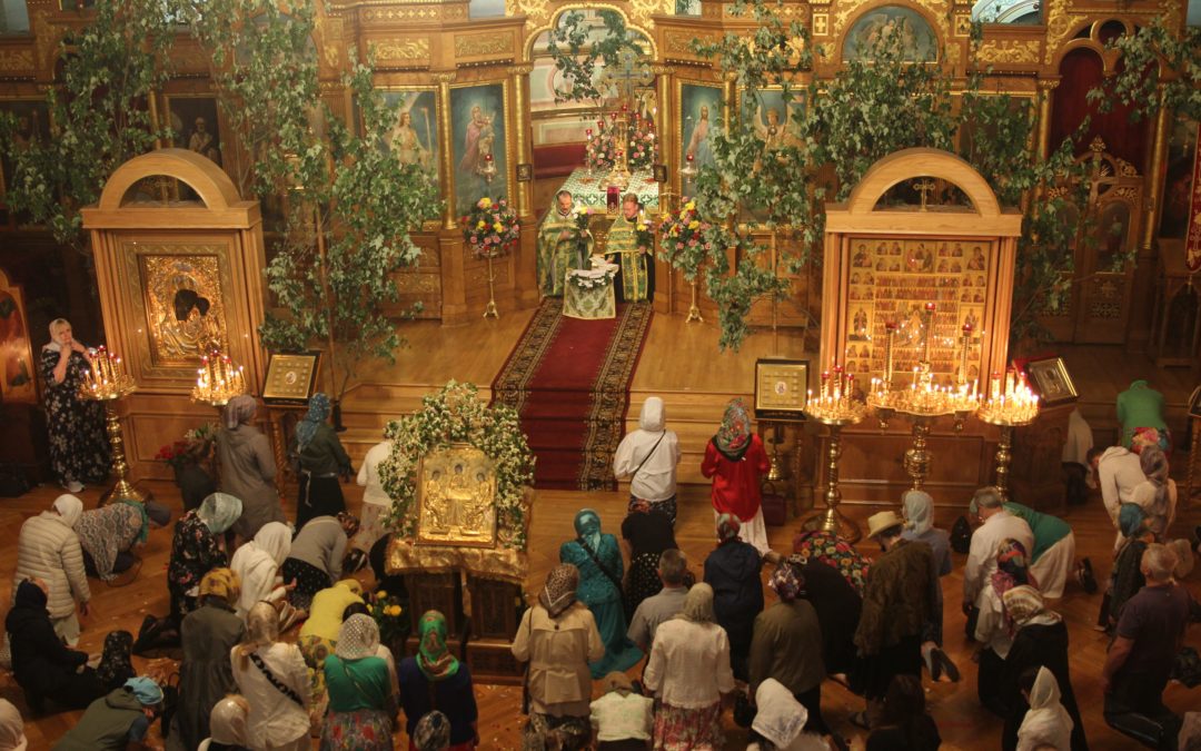 Праздник Пятидесятницы в Николаевском Патриаршем соборе Нью-Йорка
