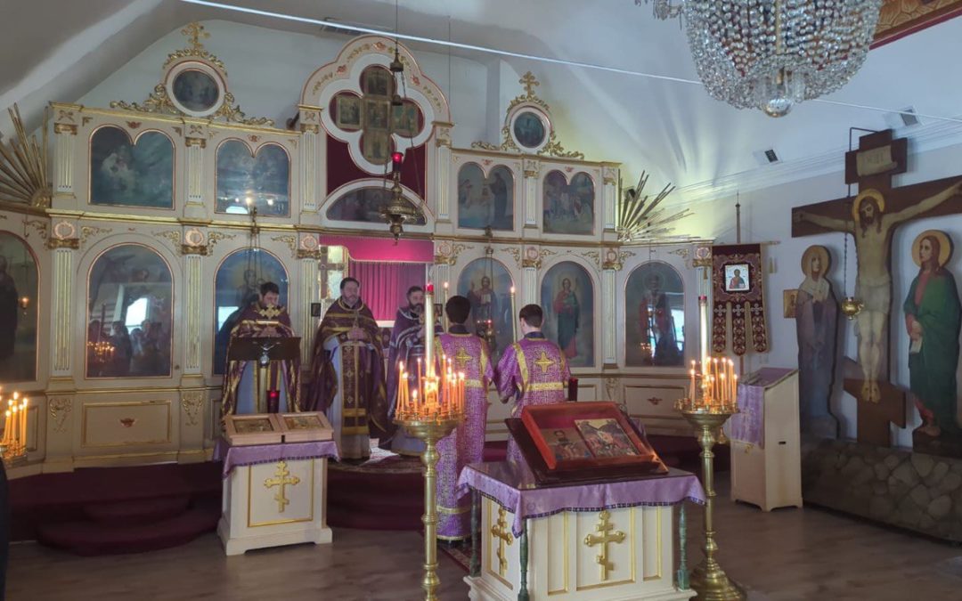 Канцлер Патриарших приходов в США посетил Свято-Николаевский храм в Байонне