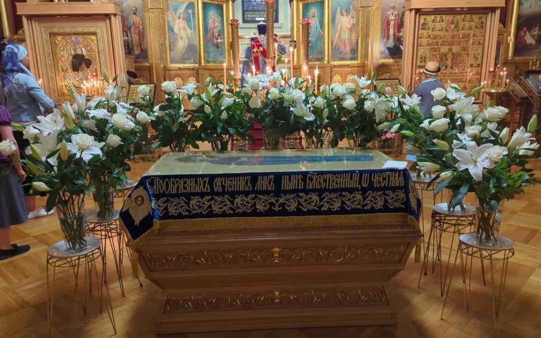 Богослужения Успения Божией Матери в Николаевском соборе