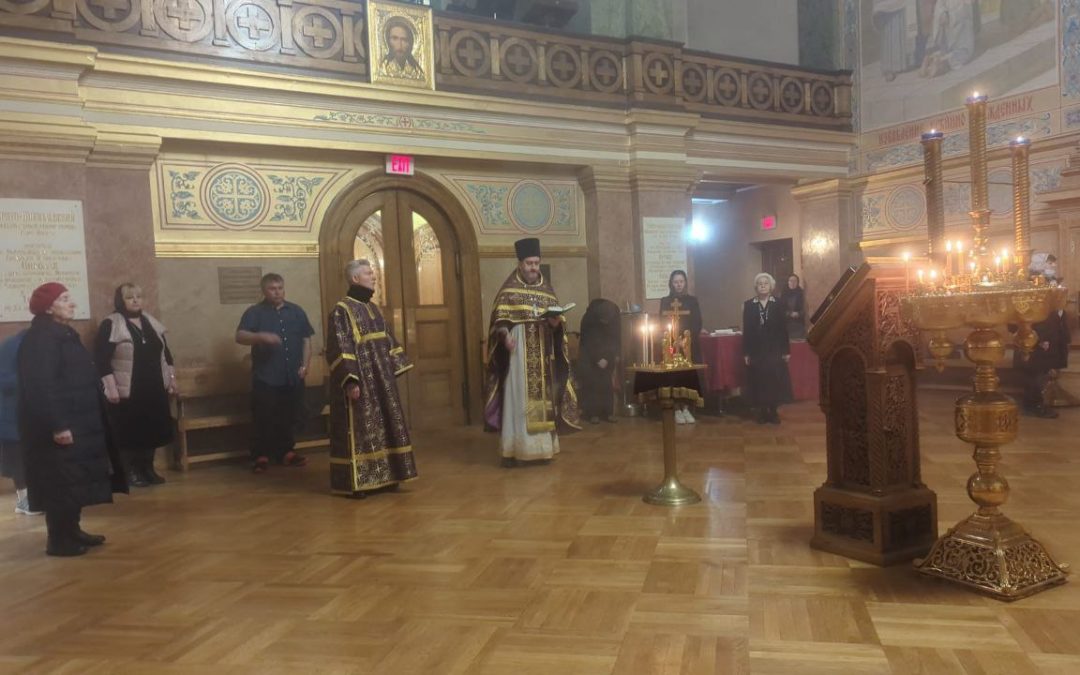 В Николаевском соборе вознесли молитву об убиенных в Москве