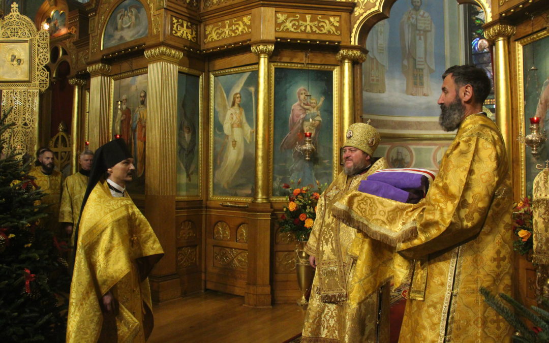 Епископ Матфей совершил Литургию в Николаевском Патриаршем соборе Нью-Йорка