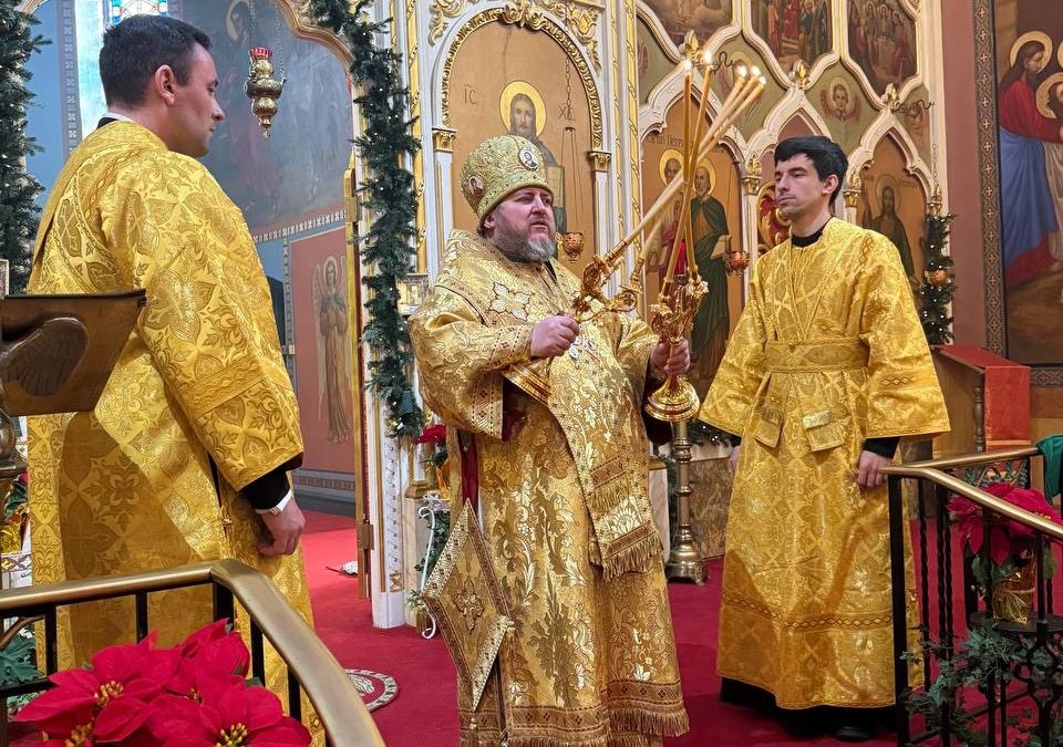 Архипастырь совершил Литургию в Петропавловском соборе г. Пассейк в сослужении духовенства Восточных Штатов