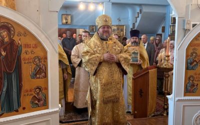 В завершение визита в благочиние Центральных Штатов епископ Матфей поклонился святыням собора в честь свт. Феодосия Черниговского в Кливленде